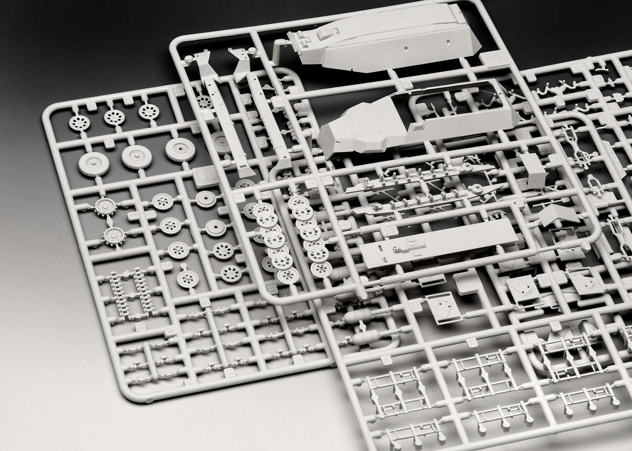Model Kit - Sd.Kfz. 251/1 Ausf. C + Wurfr. 4th