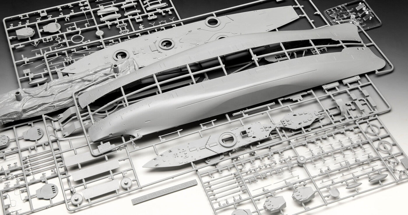 Model Kit - HMS Dreadnought