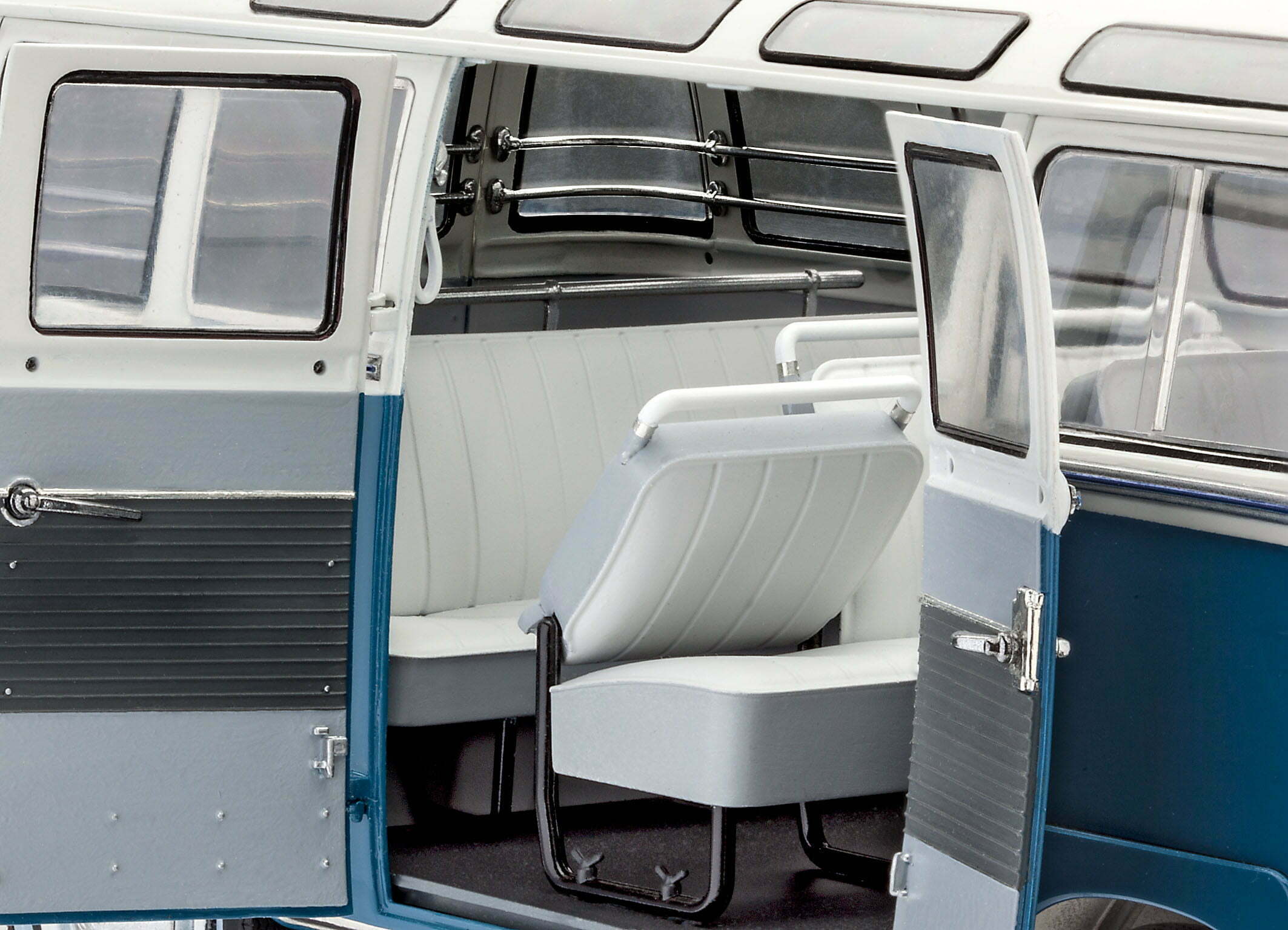 Model Kit - Volkswagen T1 Samba Bus