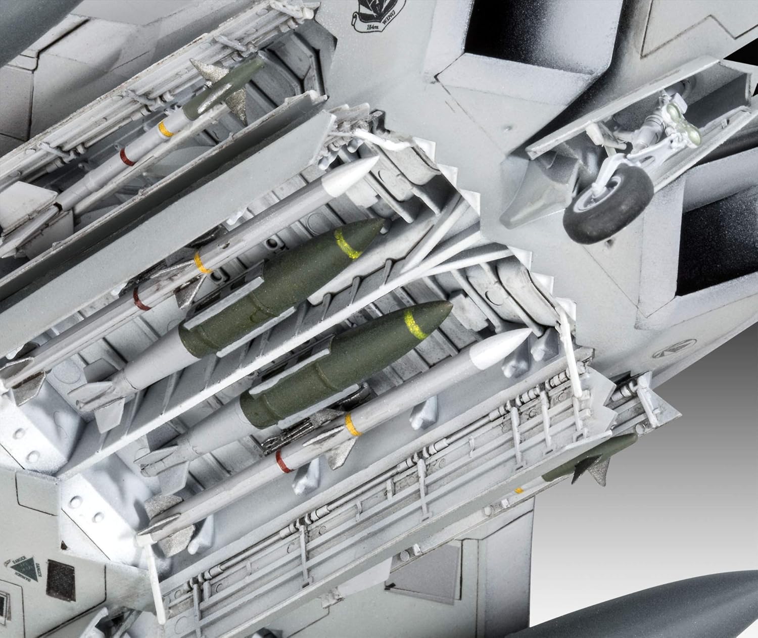 Model Kit - Lockheed Martin F-22A Raptor