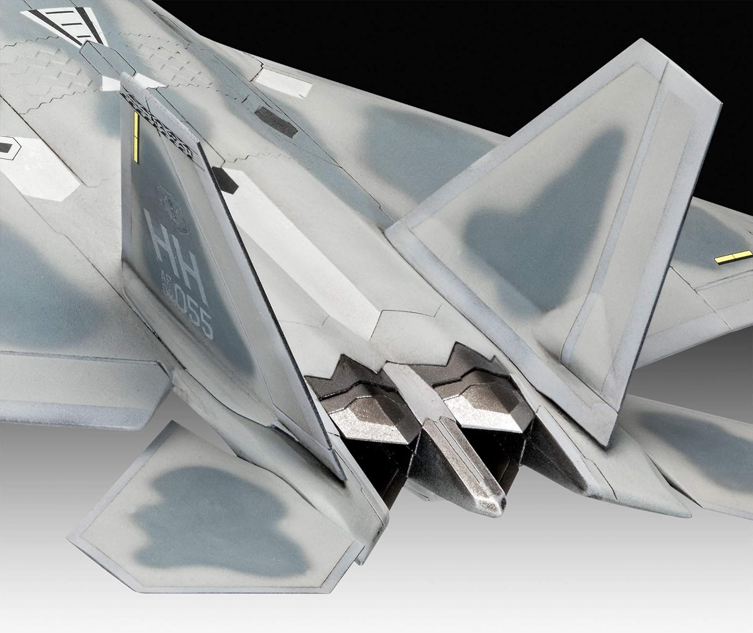 Model Kit - Lockheed Martin F-22A Raptor