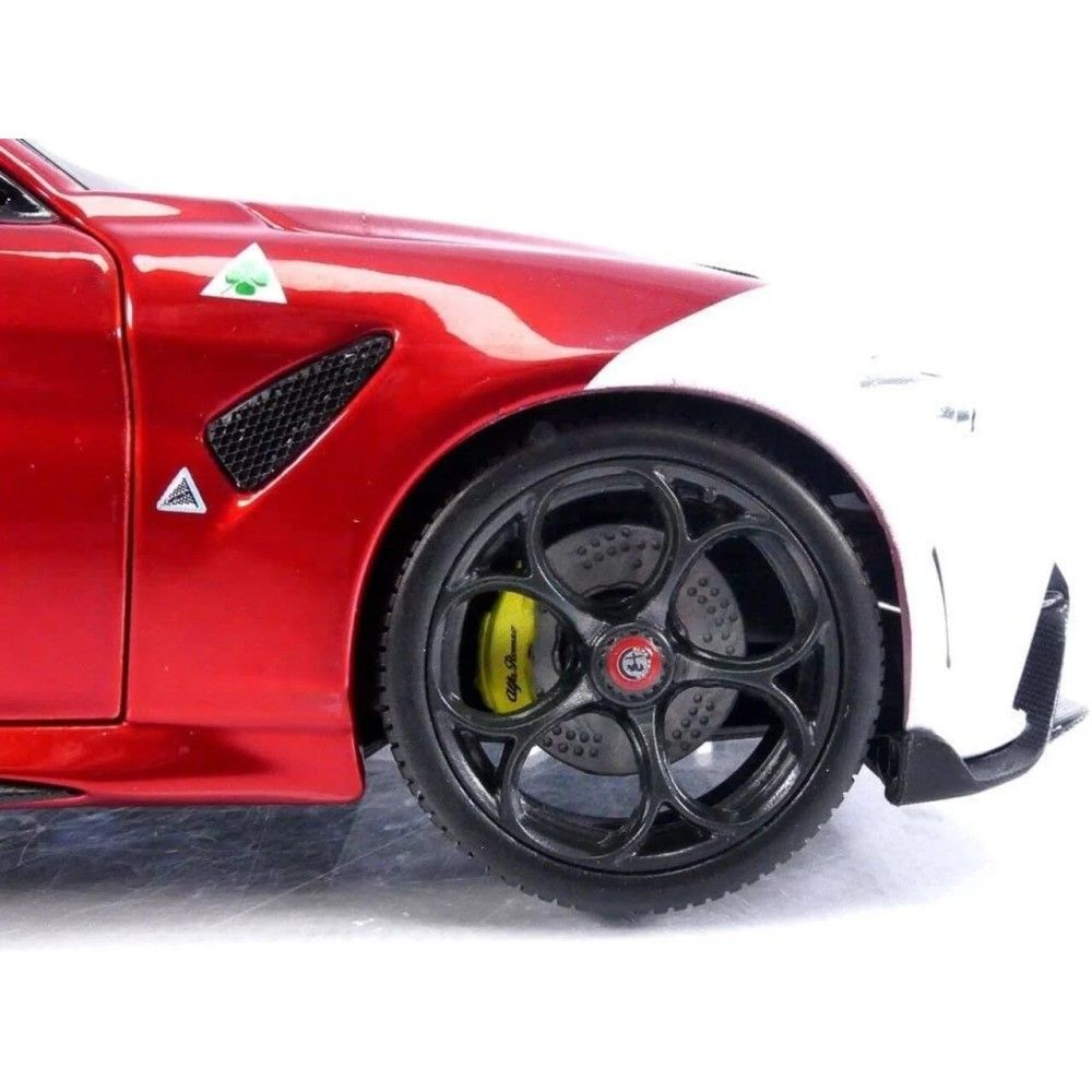 Alfa Romeo Giulia GTAm #99 Racing 2020 - 1:18