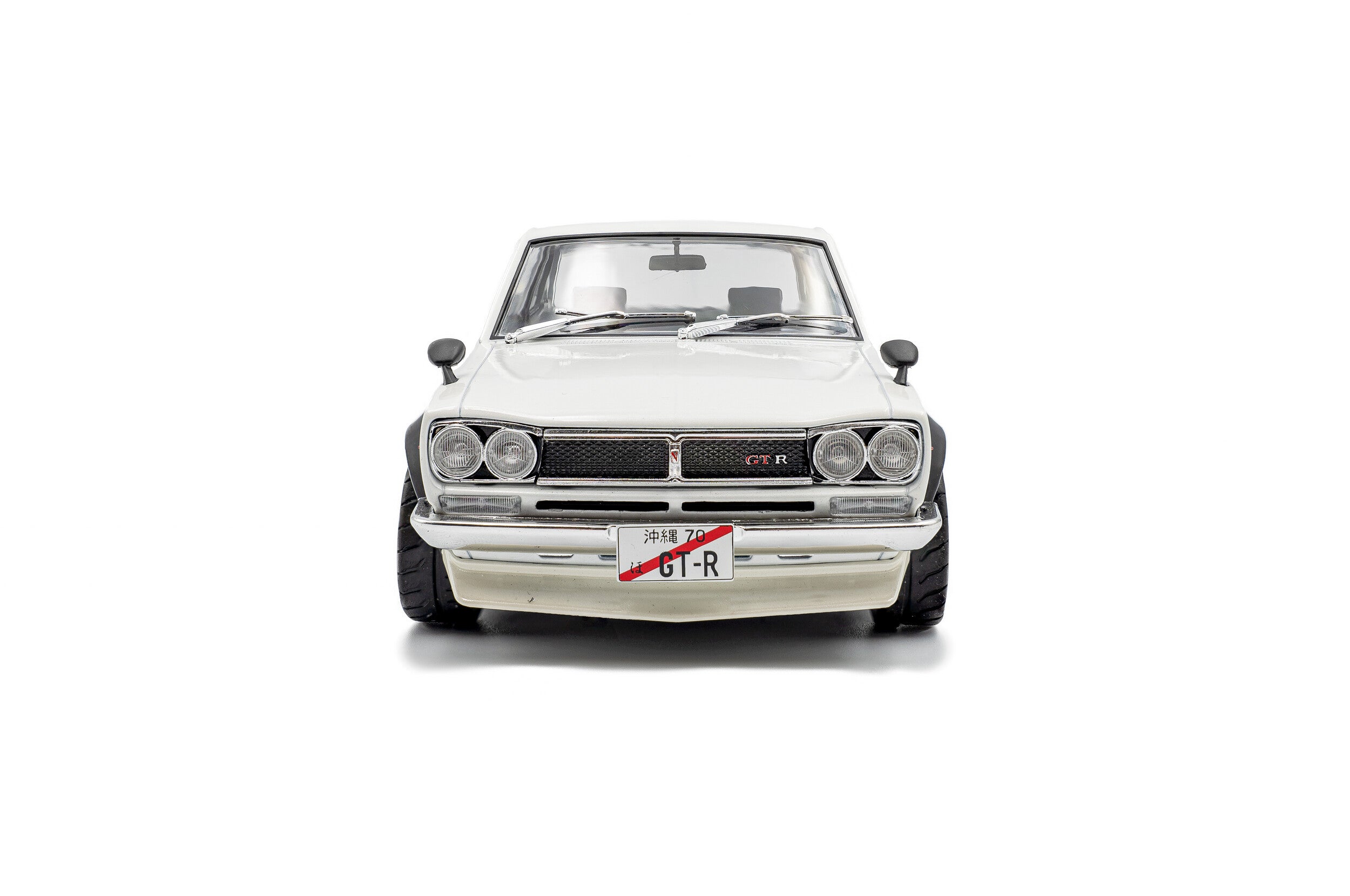 Nissan Skyline C10 Hakosuka Solido Works - Pearl White - 1970 - 1:18