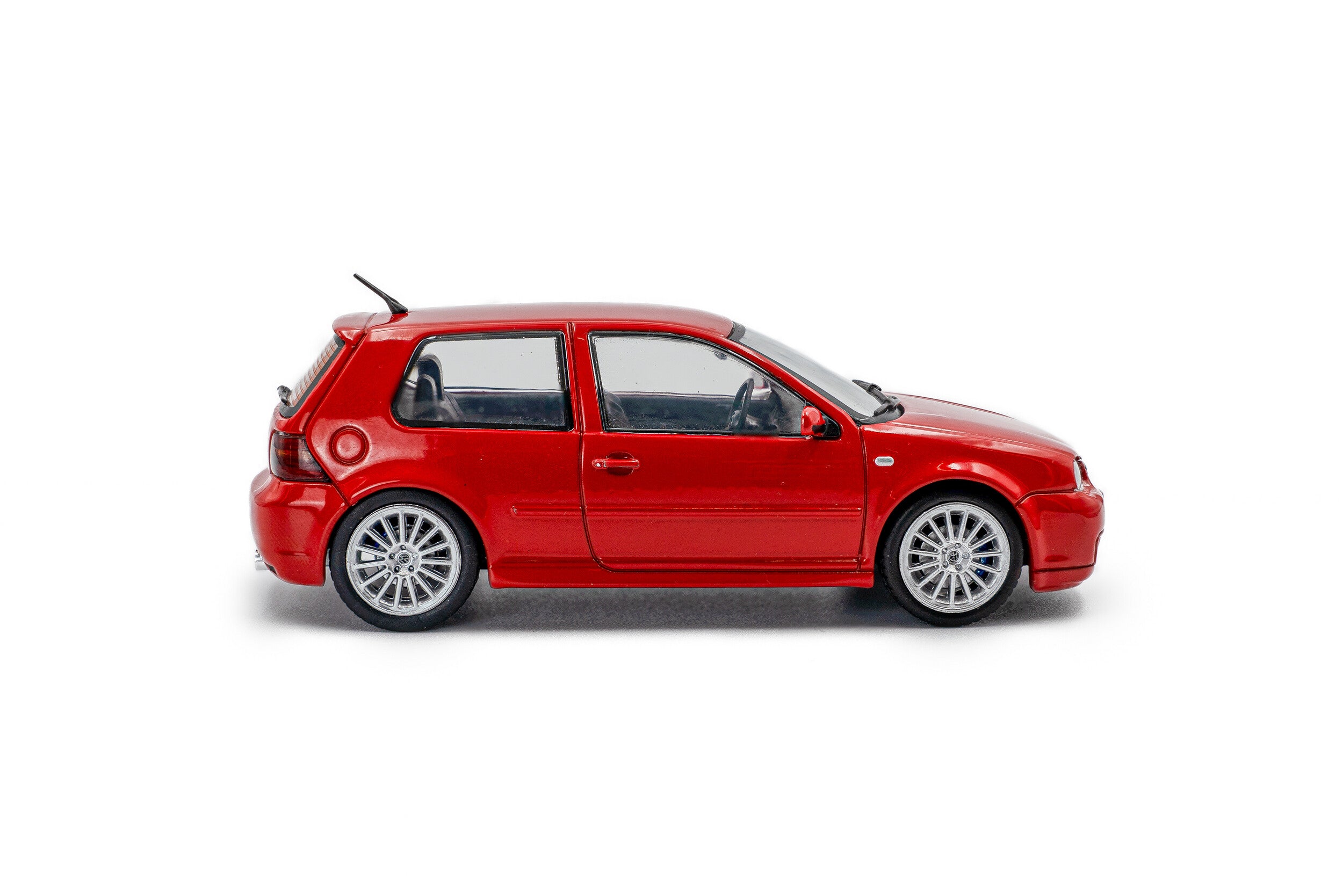 Volkswagen Golf IV R32 - Toronto Red - 2003 - 1:43
